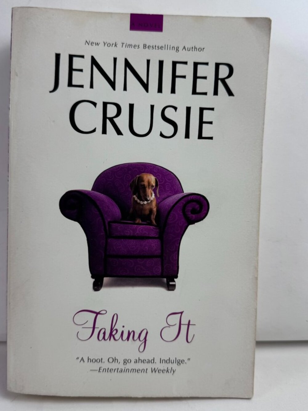 Faking It by Jennifer Crusie Paperback Romance Comedy Novel St. Martin's Griffin